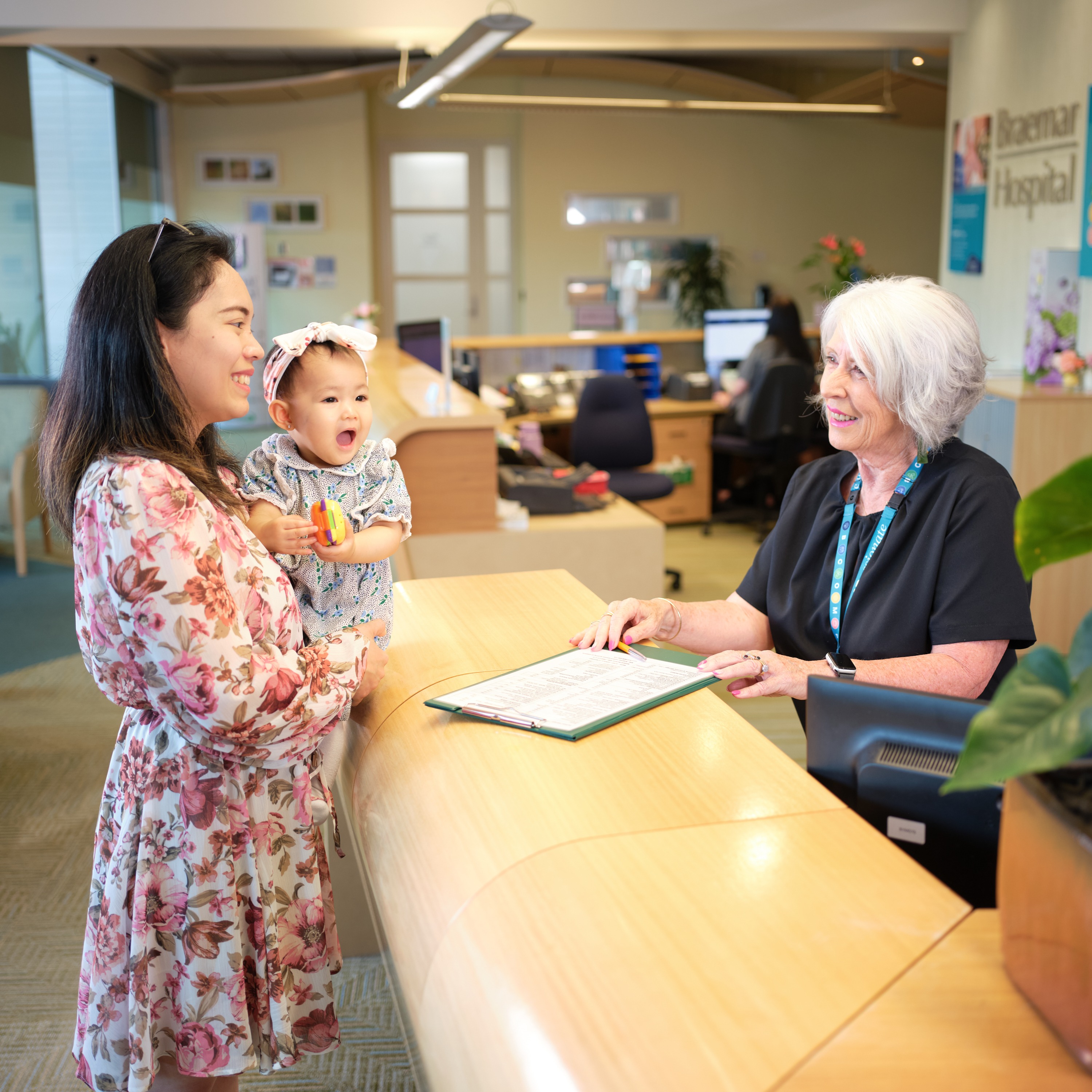 20241108_Braemer28758 - patient reception - square